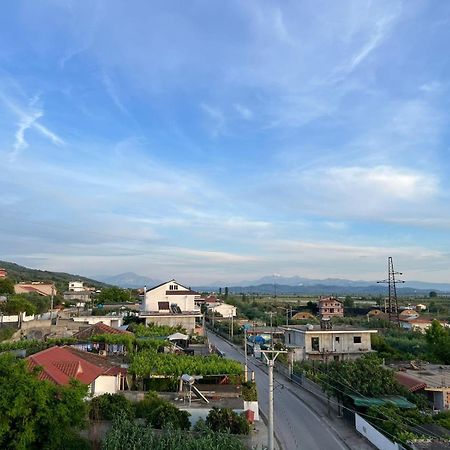 Vila Kasemi Fier Luaran gambar